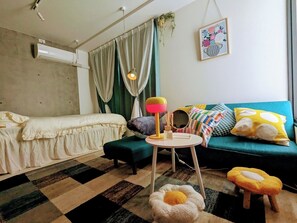 2 عدّة غرف نوم وواي فاي وملاءات أسرّة