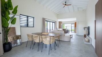 Vila | 3 kamar tidur dan internet