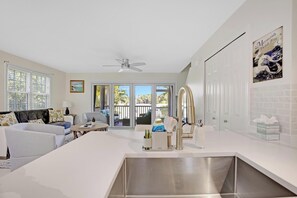 Interior - A Sunset Celebration at the Key West Golf Club (Key West)