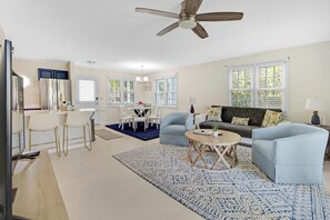 Smart TV - A Sunset Celebration at the Key West Golf Club (Key West)