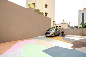 Free self parking