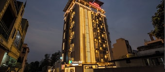 Treebo Parashar Max