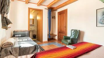 1 Schlafzimmer, Reisekinderbett, kostenloses WLAN, Bettwäsche