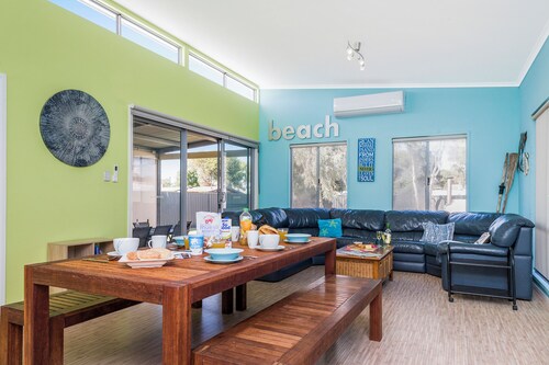 Break-A-Way COASTAL COMFORT IN LANCELIN