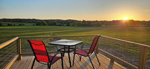Charming cabin with amazing views located on Toontucky Farms