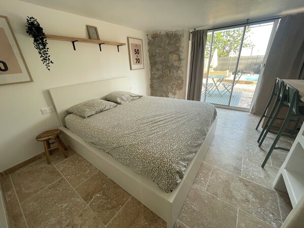 1 bedroom, WiFi, bed sheets