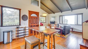 Interior - 2 Mi to Beach & Kona Coffee: Big Island Escape! (Holualoa)