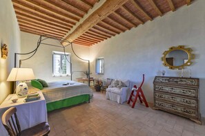 House - New Historic Tuscany Country House Retreat in a Vineyard Near Siena Villa Chiantissimo (Castelnuovo Berardenga)