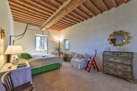 7 habitaciones y acceso a internet