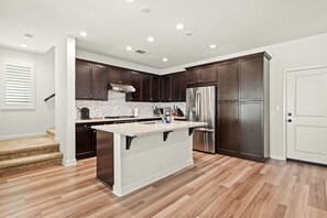 House | 4 bedrooms, Internet