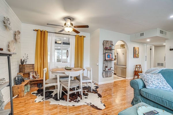 House (2 Bedrooms) | Interior