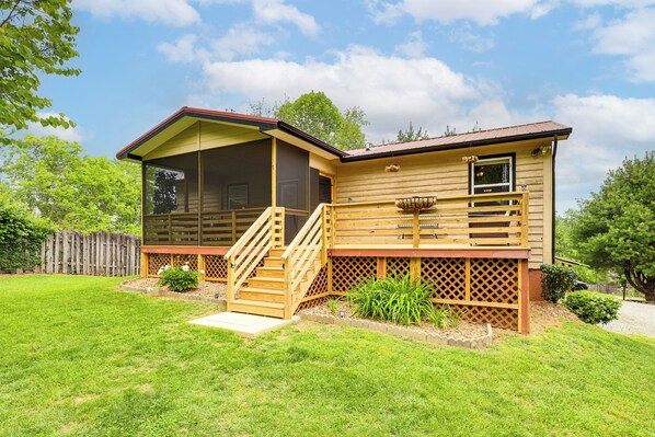 Interior - 3 Mi to Dtwn Asheville: Duplex w/ Spacious Yard! (Asheville)