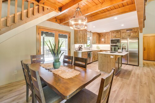 Hike, Boat & More: Home w/ Hot Tub in North Fork!