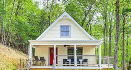 Farm On-site: Mtn-view Cottage in Hendersonville!
