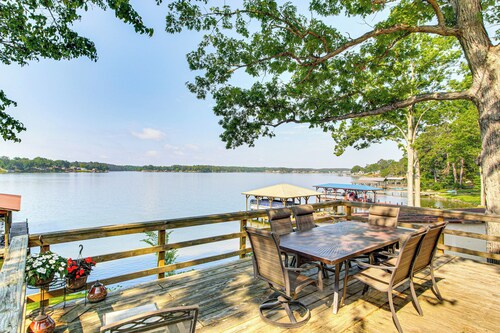 Boat Ramp & Dock: Lake Greenwood Getaway!