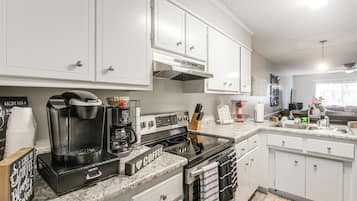 Apartment (2 Bedrooms) | Bahagian dalam