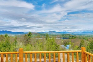Interior - Mtn-view Deck: Scenic Conway Log Cabin! (Conway)