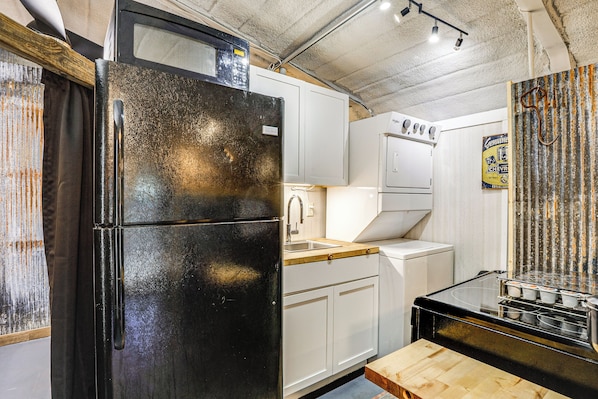 Apartment (0 Bedroom) | Interior