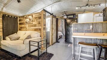 Apartment (0 Bedroom) | Interior