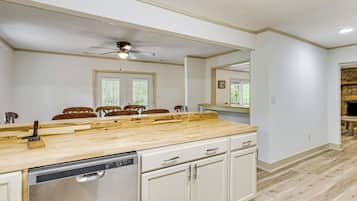 Hus (3 Bedrooms) | Innvendig