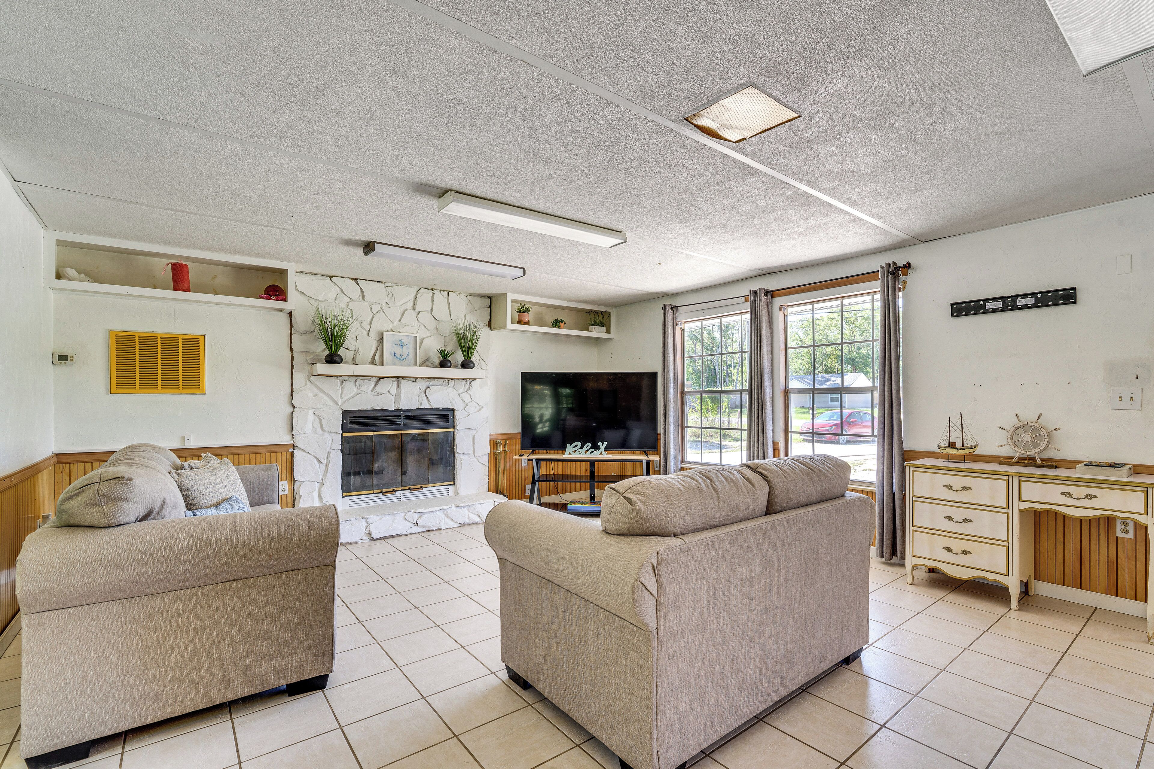 House (2 Bedrooms) | Interior