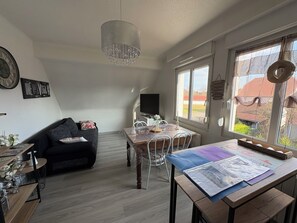 Smart TV - Au Paradis d'Alsace Nature & Relax** hotel (Ingwiller)