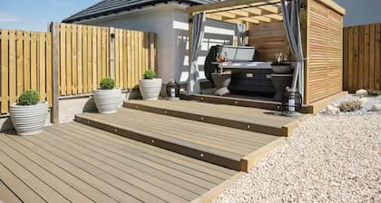 Stylish House in Perth-hot Tub-garden-sleeps 6