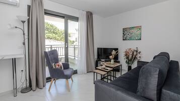 奢華公寓, 城市景 | 1 間睡房、房內夾萬、遮光窗簾/窗簾、熨斗/熨衫板