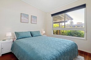 3 bedrooms, WiFi, bed sheets