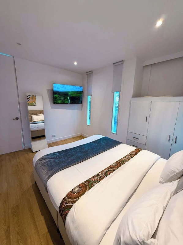 4 Schlafzimmer, Bügeleisen/Bügelbrett, WLAN, Bettwäsche