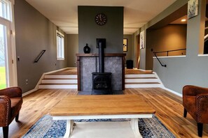 Interior - Suss View Suites-Hunger Mtn. (Waterbury)