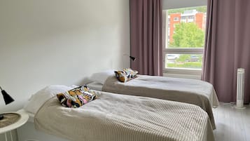 Iron/ironing board, free WiFi