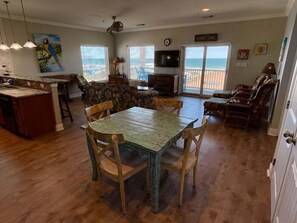 Apartment, 2 Schlafzimmer | Wohnbereich