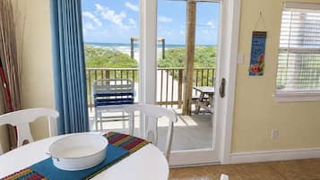 Condo, 1 Bedroom | Dining