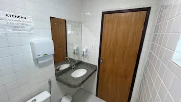 Shower, towels