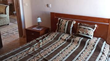 2 bedrooms, bed sheets