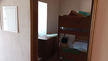 2 bedrooms, bed sheets