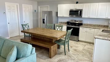 Condo, 2 Bedrooms | Interior