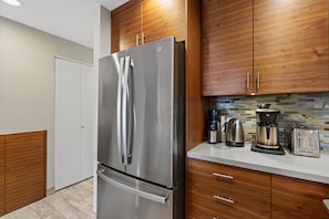 Condo, 2 Bedrooms | Interior