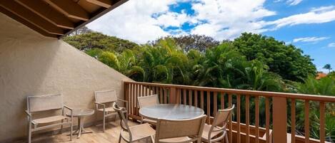 コンドミニアム 2 ベッドルーム | 屋外ダイニングエリア