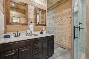 Cabin, 3 Bedrooms | Bathroom | Towels - 4 Clovers 3 Bedroom Home (Sevierville)