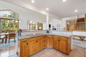 Microwave, stovetop, dishwasher, coffee/tea maker