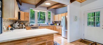Catskills Mid-Century Modern 2-bedroom in Monticello, NY