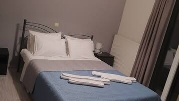 House, Accessible | 3 bedrooms, desk, soundproofing