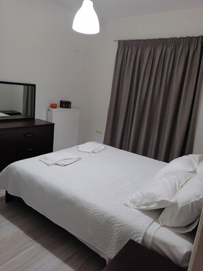 3 bedrooms, desk, soundproofing - Detached House - Villa Mariva (Rethymno)