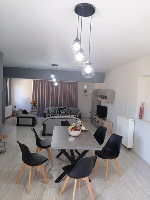 3 bedrooms, desk, soundproofing - Detached House - Villa Mariva (Rethymno)