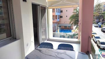 Apartment, Accessible, Smoking | 1 bedroom, desk, soundproofing