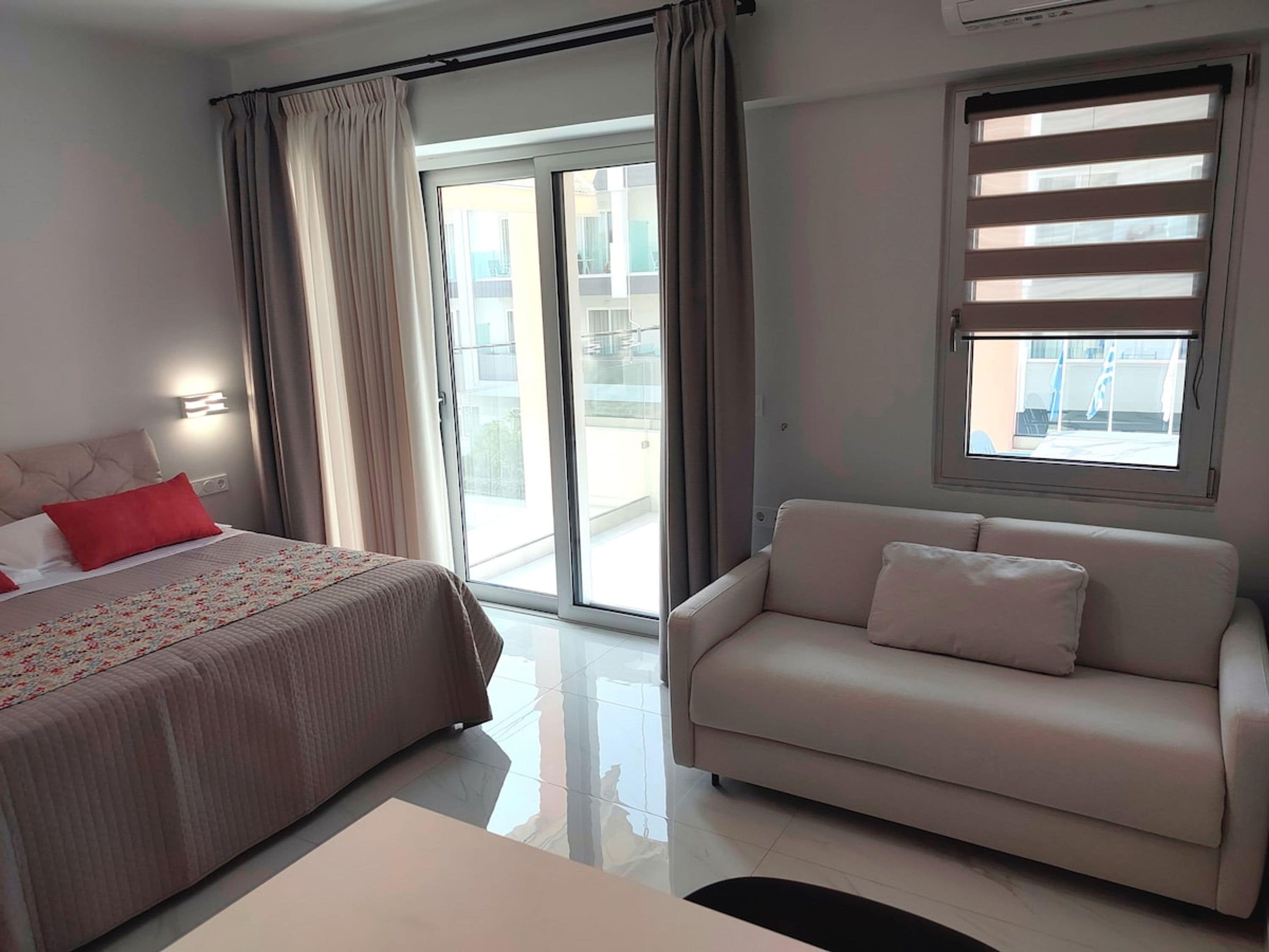 Casa, con acceso para personas discapacitadas, para fumadores | 1 habitación, escritorio y insonorización 