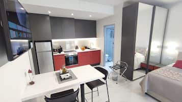 House, Accessible, Smoking | 1 bedroom, desk, soundproofing