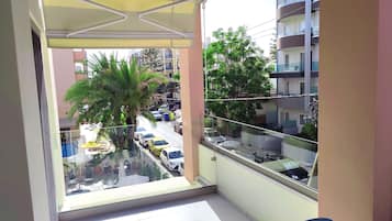 Apartment, Accessible, Smoking | 1 bedroom, desk, soundproofing